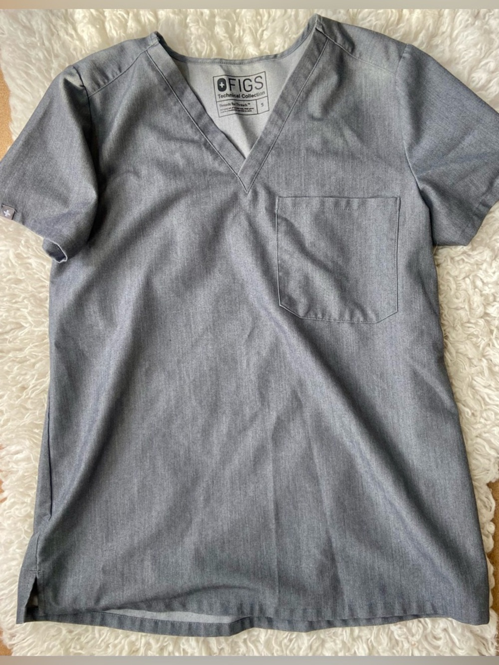 FIGS Scrub Top - EUC 🩶